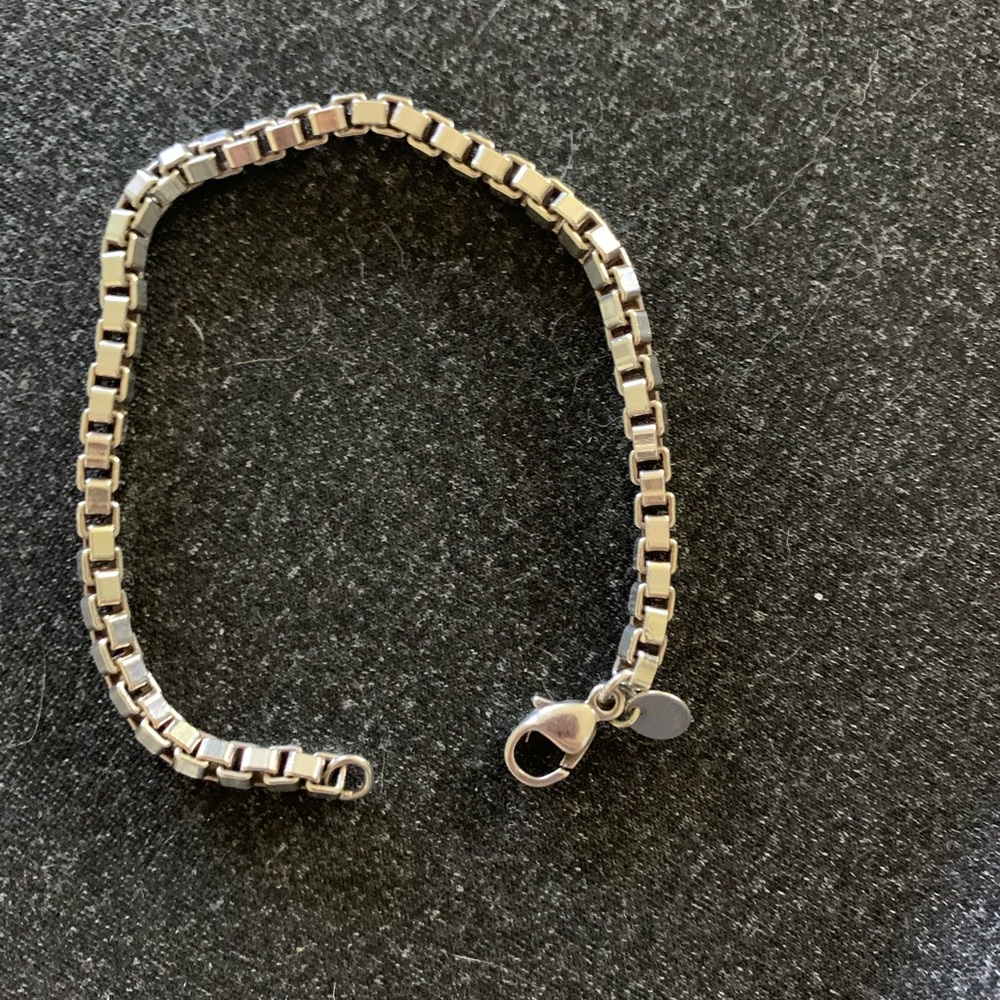 Authentic Tiffany Venetian Link silver bracelet.